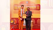 Kramik Yadav Honoured with the Prestigious Kala Bhushan Puraskar 2022 as Style Icon of the Year 2023