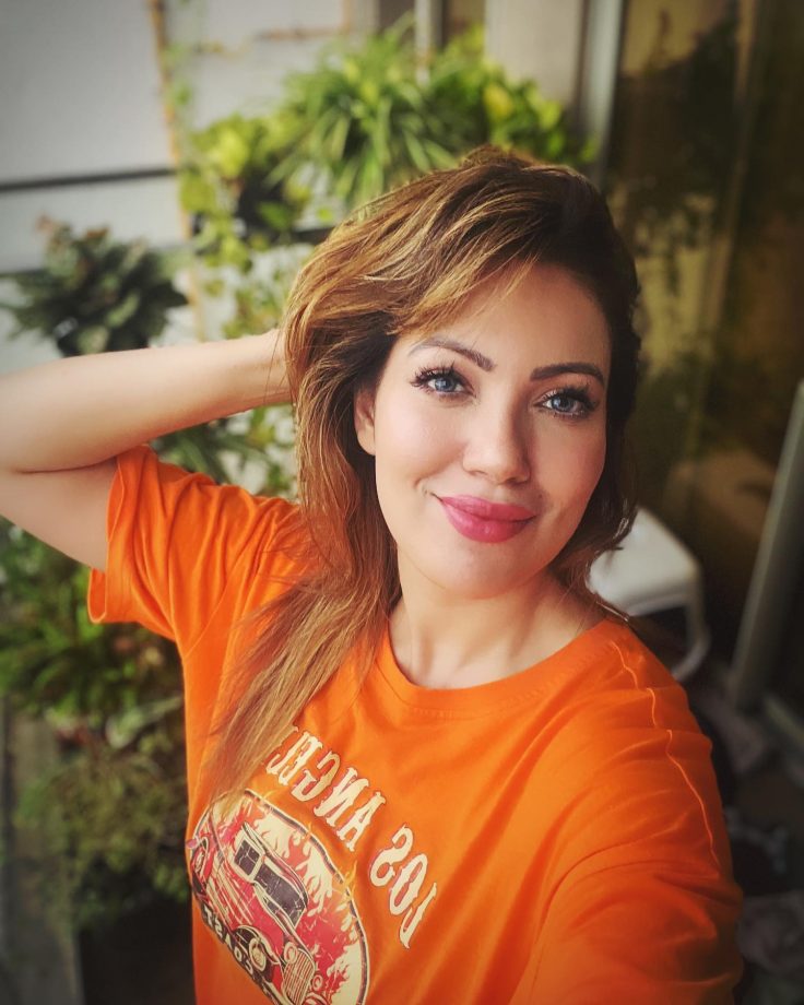 Munmun Dutta aka Babita Ji’s obsession for orange is legit for Monsoons 824021