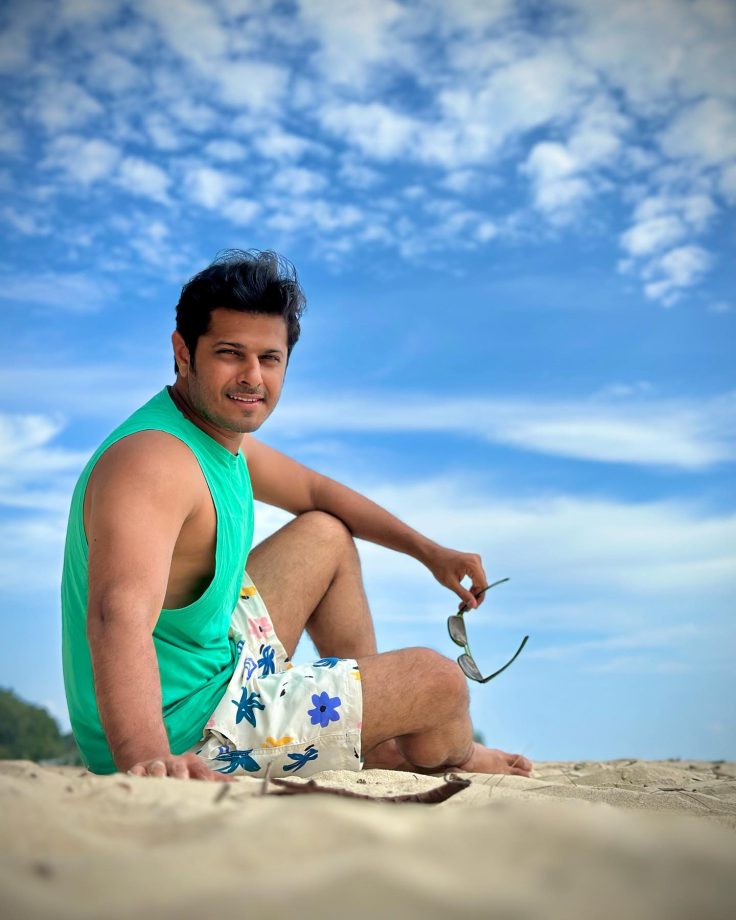 Neil Bhatt Looks Uber Cool In Vacation Pictures; Aishwarya Sharma Says 'Maine Khichi' 834345