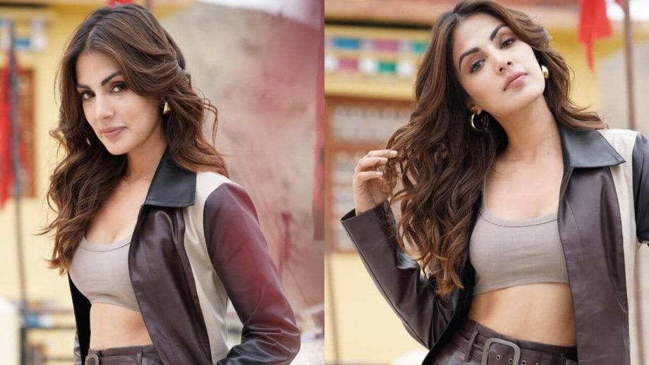 Rhea Chakraborty Flaunts Midriff In Leather Jacket And Pant 835730