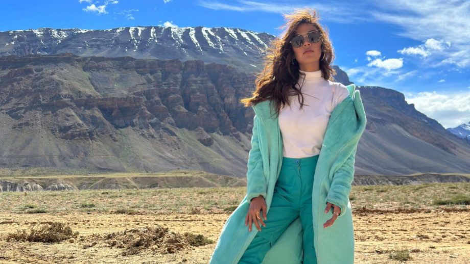 Rhea Chakraborty gives her mountain fashion an aqua-tastic flair, see pics 837692