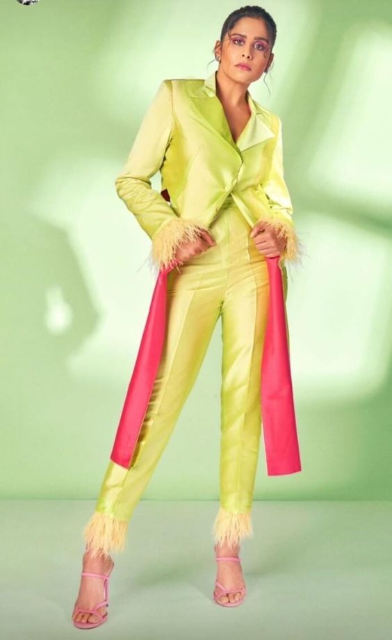 Saie Tamhankar Turns Classy In Neon Fringy Pantsuit 833375