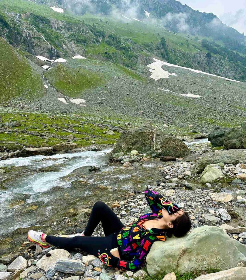 Sara Ali Khan in Sonamarg is all surreal, see pics 835463