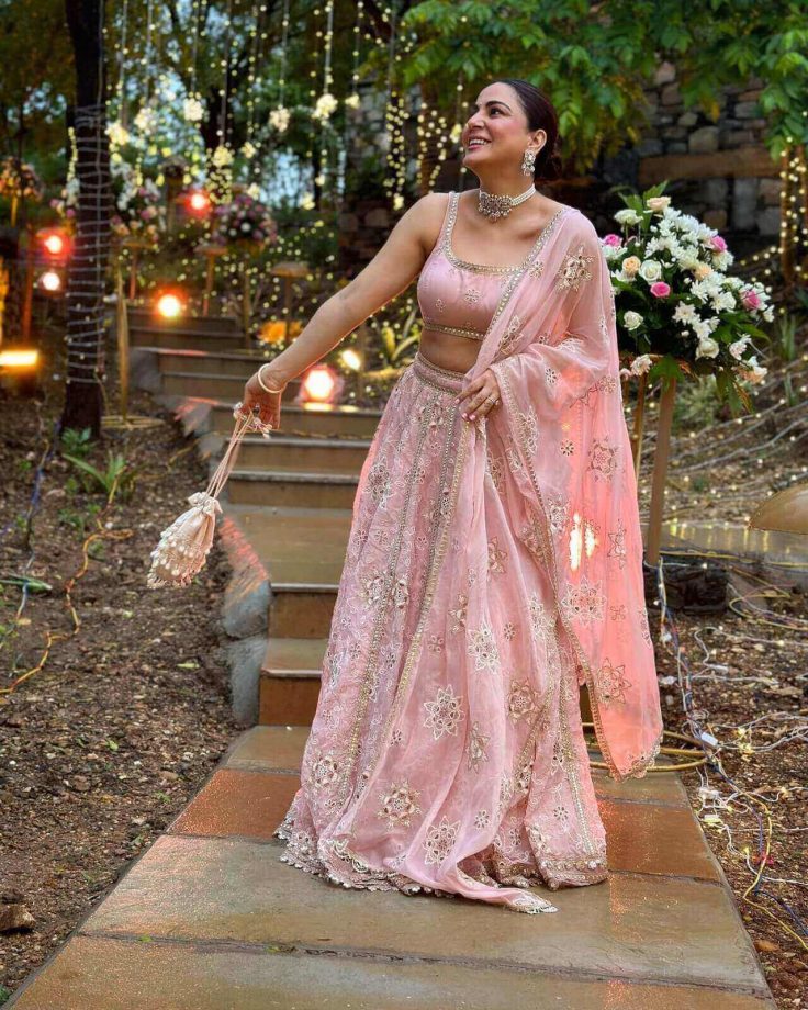 Shraddha Arya Wows In Soft Pink Lehenga; See Her Ethnic Glam 832840