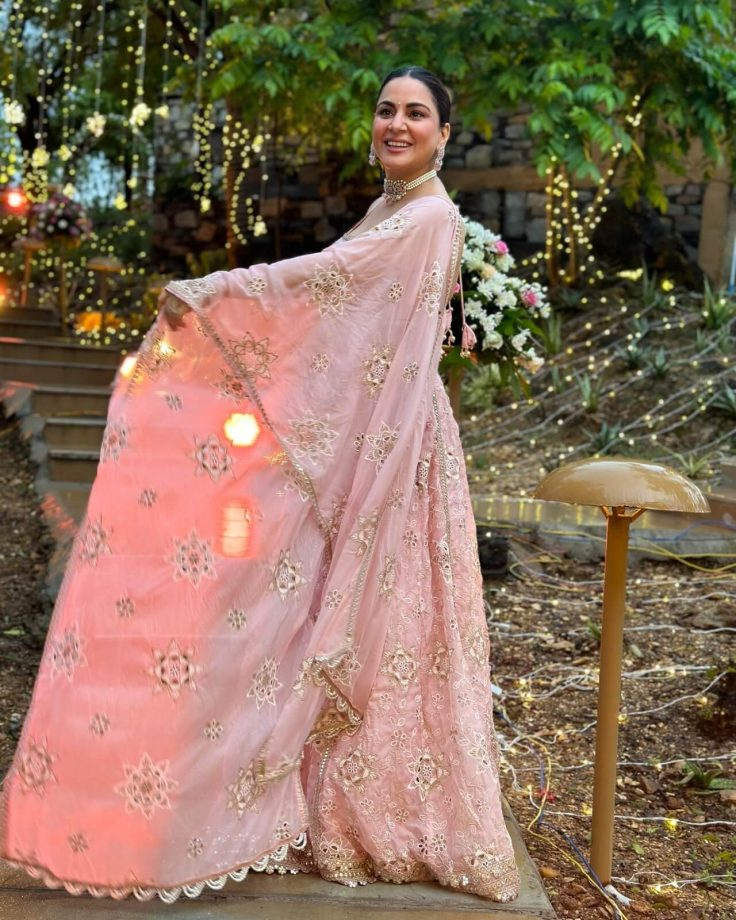 Shraddha Arya Wows In Soft Pink Lehenga; See Her Ethnic Glam 832831