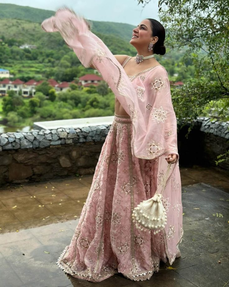 Shraddha Arya Wows In Soft Pink Lehenga; See Her Ethnic Glam 832834