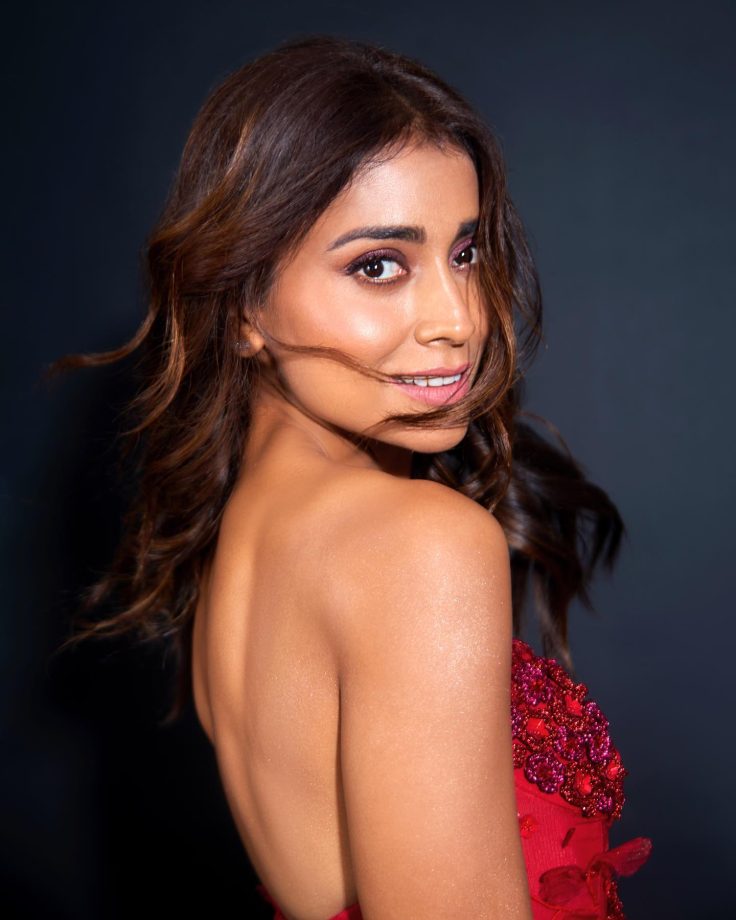 Shriya Saran summons glam storm in red embellished mini ensemble, see pics 823276