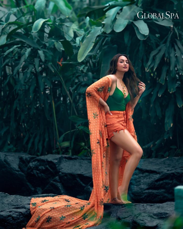 Sonakshi Sinha Is A Gorgeous Personified In Tangerine Avatar; See Here 835248