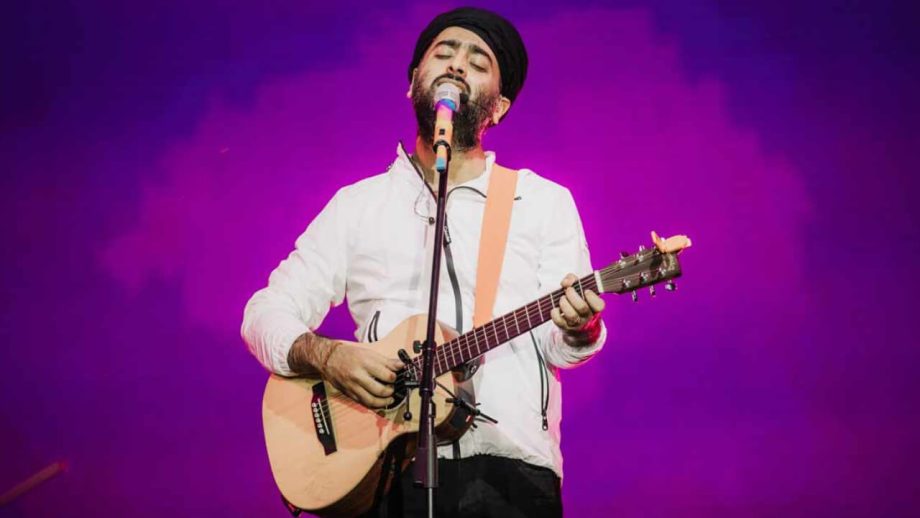 Watch: An old video of Arijit Singh singing ‘Mitwa’ goes viral 823202