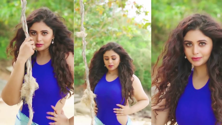 Watch: Ritabhari Chakraborty Slips Into Sensual Glam In Monokini 839413