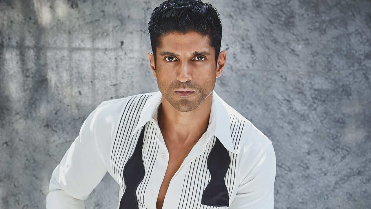 A New Era Begins! Farhan Akhtar drops a major hint at the third Don after Amitabh Bachchan and Shahrukh Khan. 841424