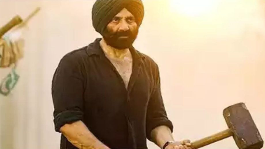 Amidst Gadar 2 Success, Sunny Deol Receives Overdue Notice Of 55 Crores; Bank To Auction Juhu Villa 844352