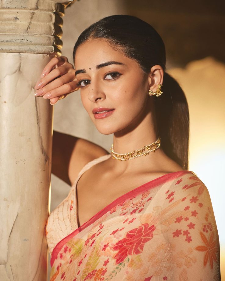 Ananya Panday Goes Pretty In Pink Chiffon Saree; See Here 842897