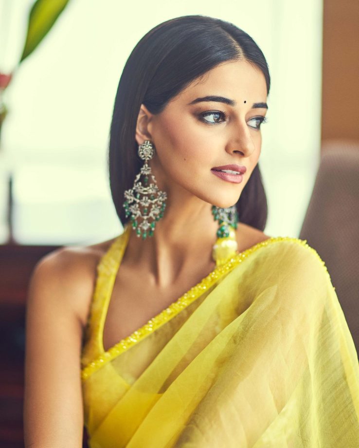 Ananya Panday Turns Gorgeous Sunshine In Yellow Saree; See Pics 842465