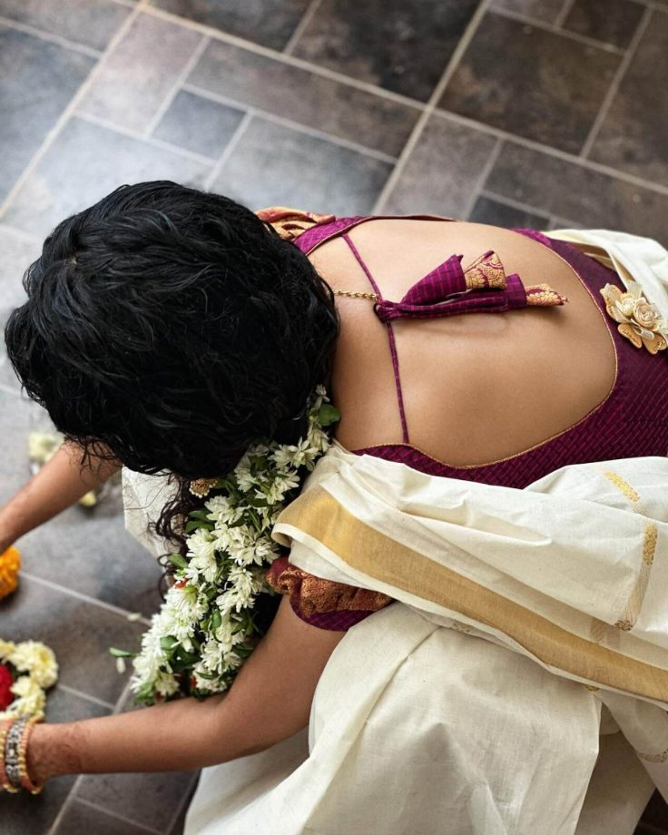 Anupama Parameswaran Celebrates 'Onam' In Traditional South Silk Saree With Jagra Bun 846920