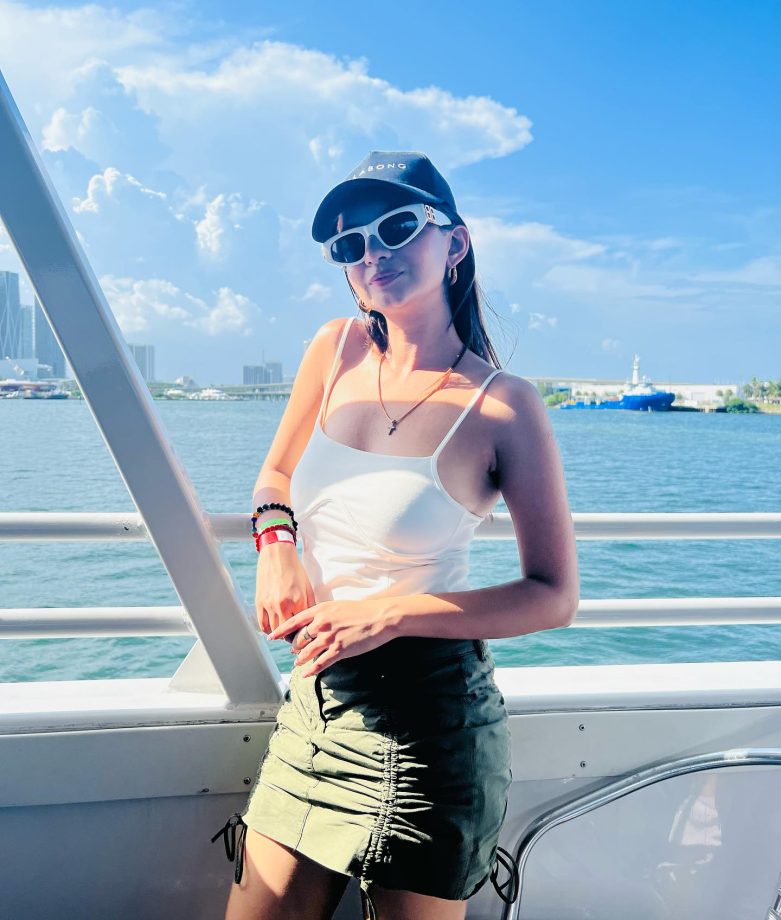 Anushka Sen is slaying style waves on a Miami yacht ride, see pics 842158