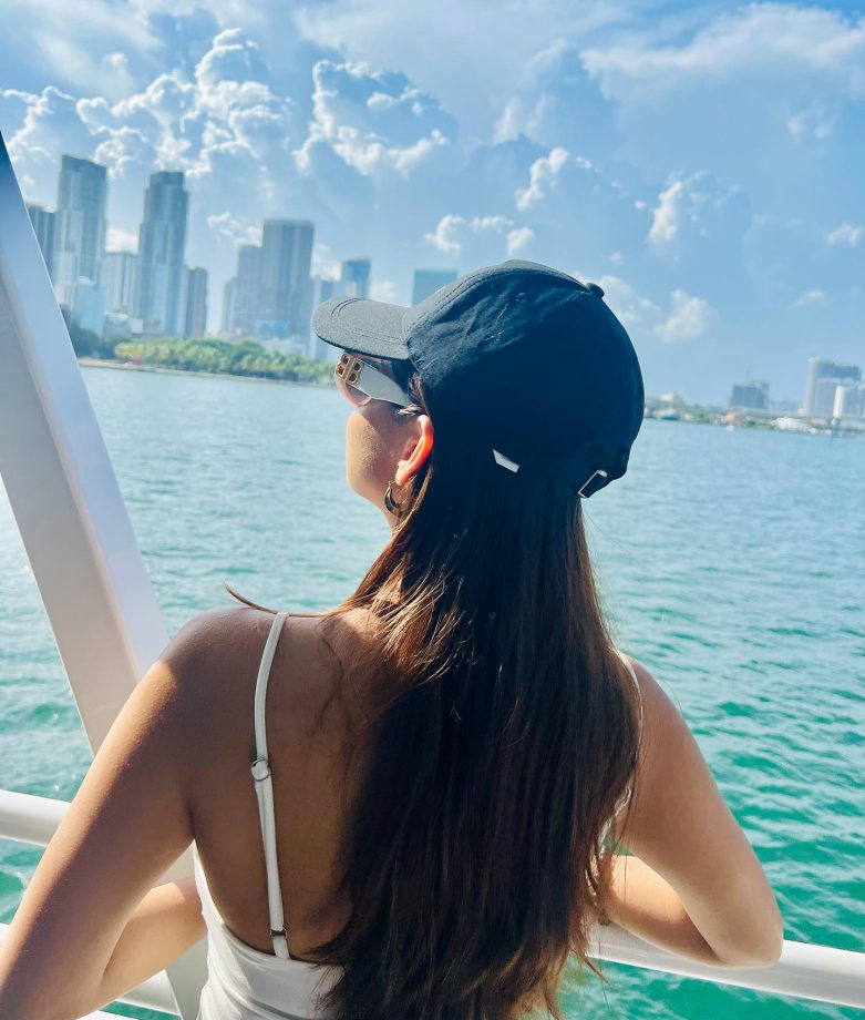 Anushka Sen is slaying style waves on a Miami yacht ride, see pics 842159