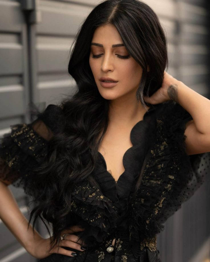 Braids To Bun: Shruti Haasan's Trendy Hairstyles 847724