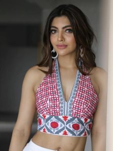 Akansha Puri exudes Barbie glam in pink