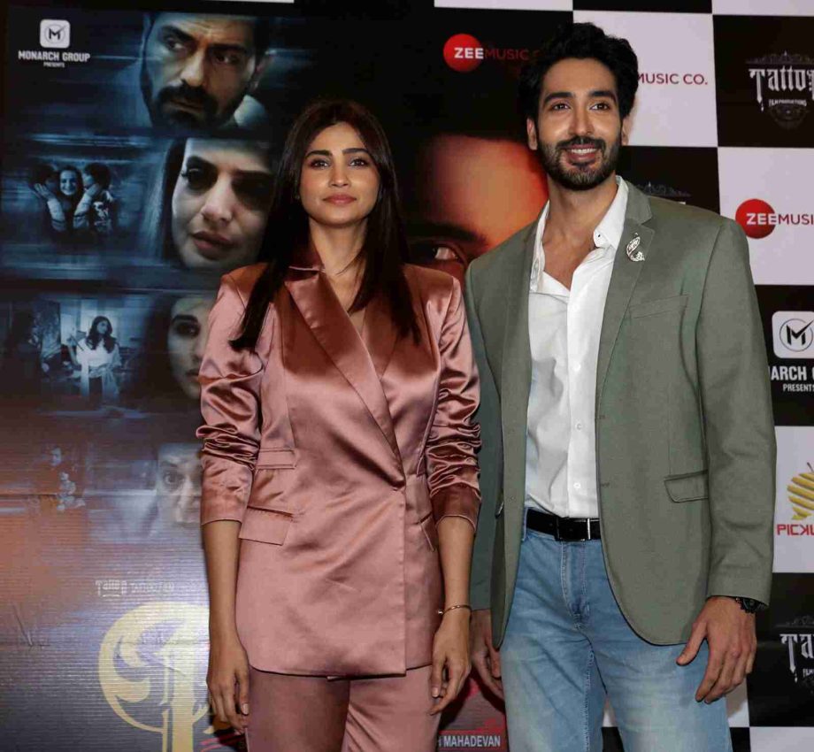 Daisy Shah and Rohit Raaj launch the trailer of their thriller film 