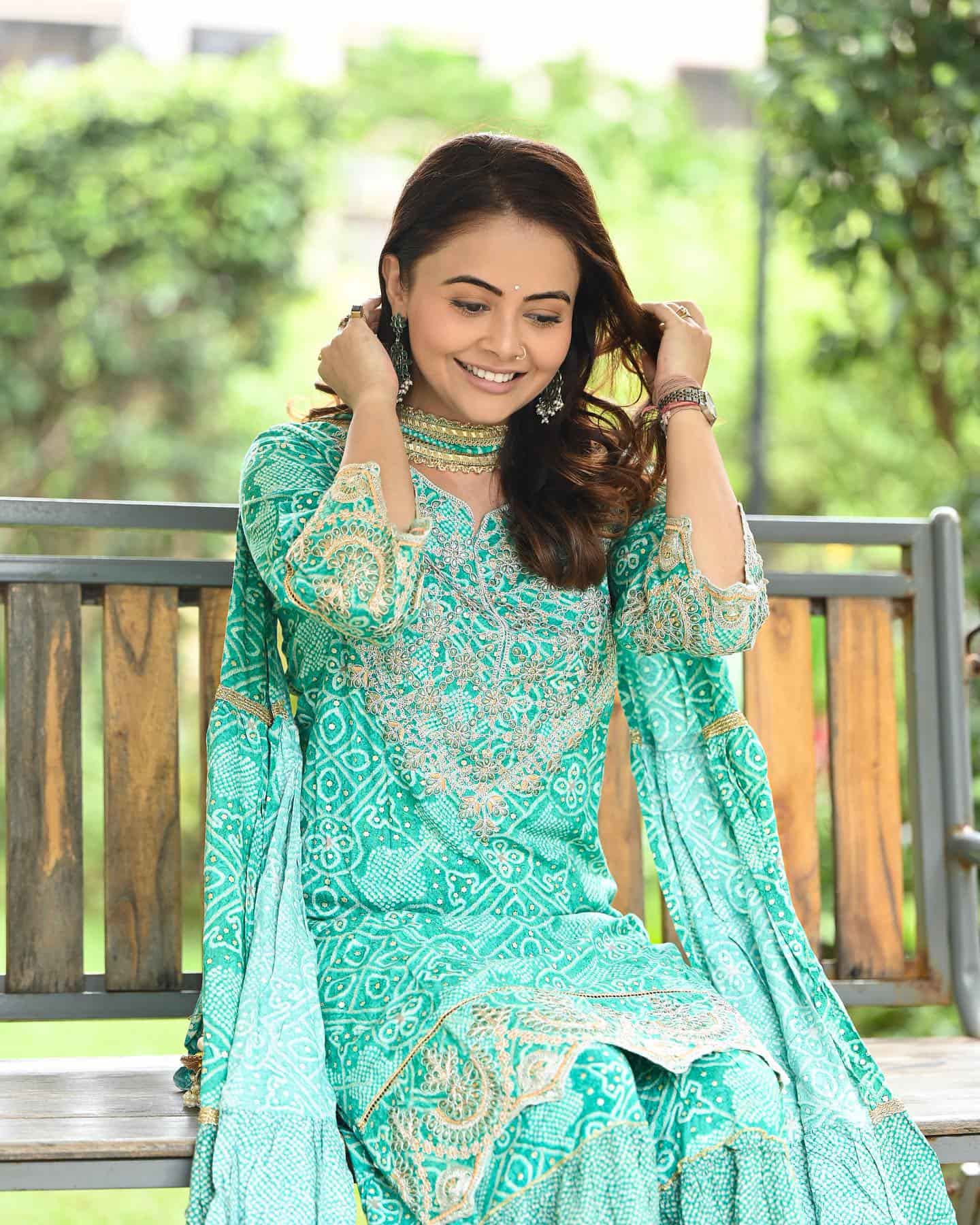 Devoleena Bhattacharjee Turns 'Divine' In Green Printed Sharara Set 844676