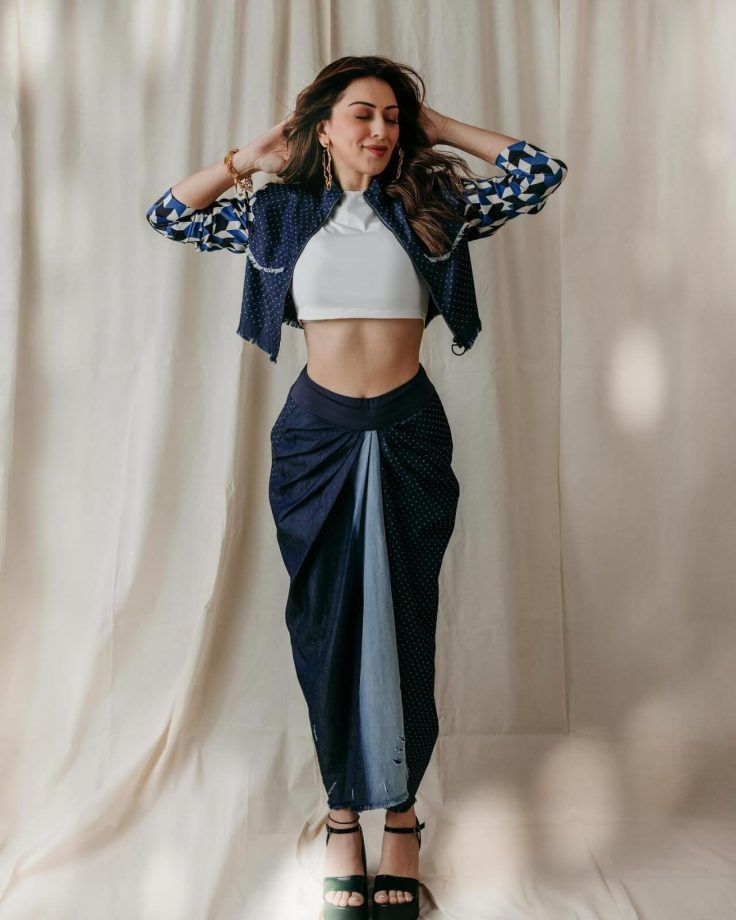 Hansika Motwani gets a boho touch with denim crop jacket and knotted skirt 846109