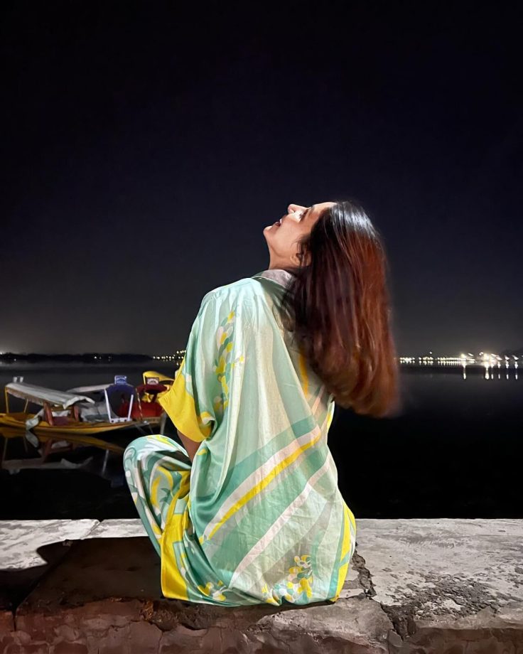 Hina Khan’s ‘dil se Kashmiri’ moment by the Dal Lake looks magical, see pic 846195