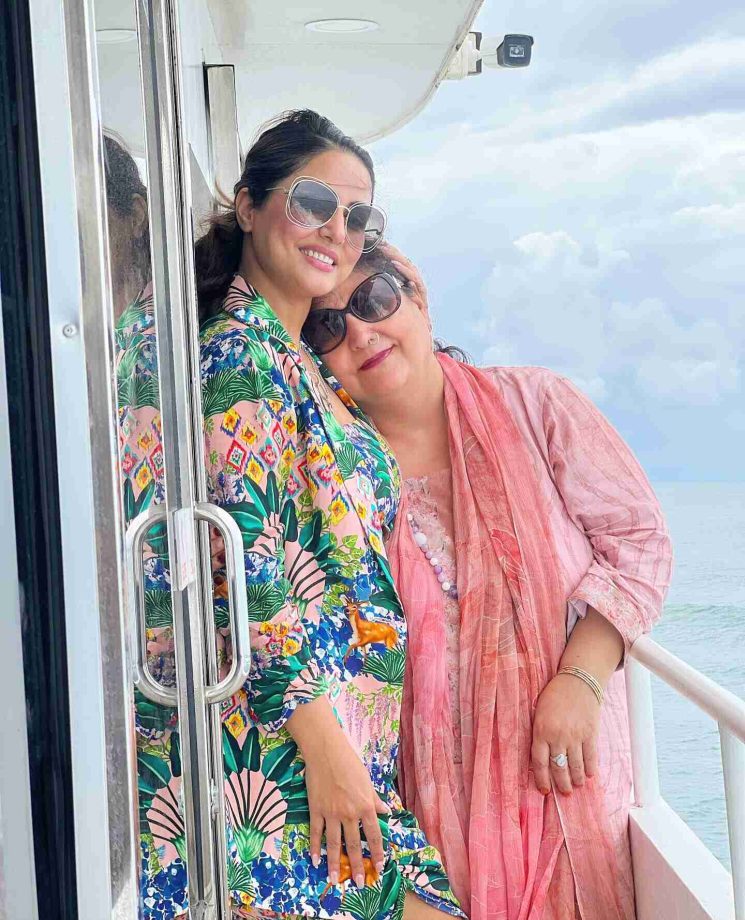 Hina Khan's Heartfelt Birthday Note For Mother, Says 'My Rock, My Guide, And My Constant' 844965
