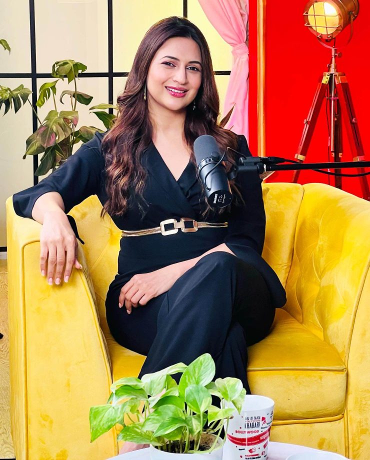 In Pics: Divyanka Tripathi glams up like boss in black jumpsuit 841962