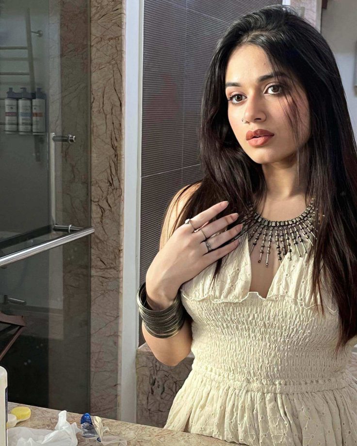 Jannat Zubair's Boho Fashion In Ivory Mini-Dress Is Perfect Summer Goals 845024