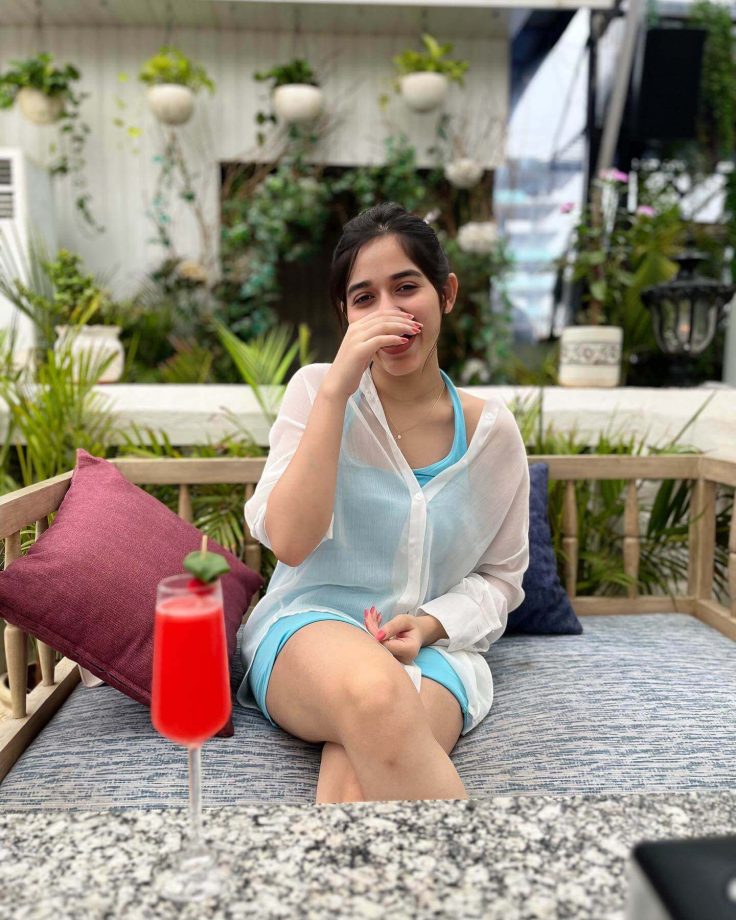 Jannat Zubair's Quirky Birthday Month Mood In Photos 839813