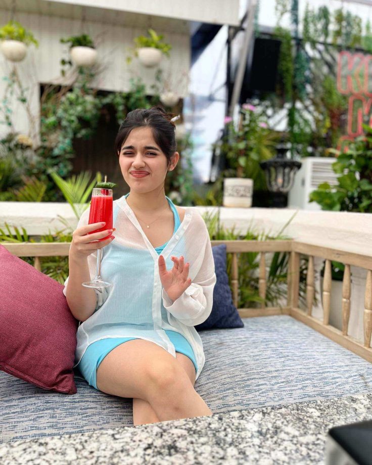 Jannat Zubair's Quirky Birthday Month Mood In Photos 839814