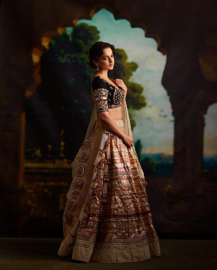 Kangana Ranaut exudes glory in royal intricate embroidered lehenga by Pankaj S Heritage, see pics 845966