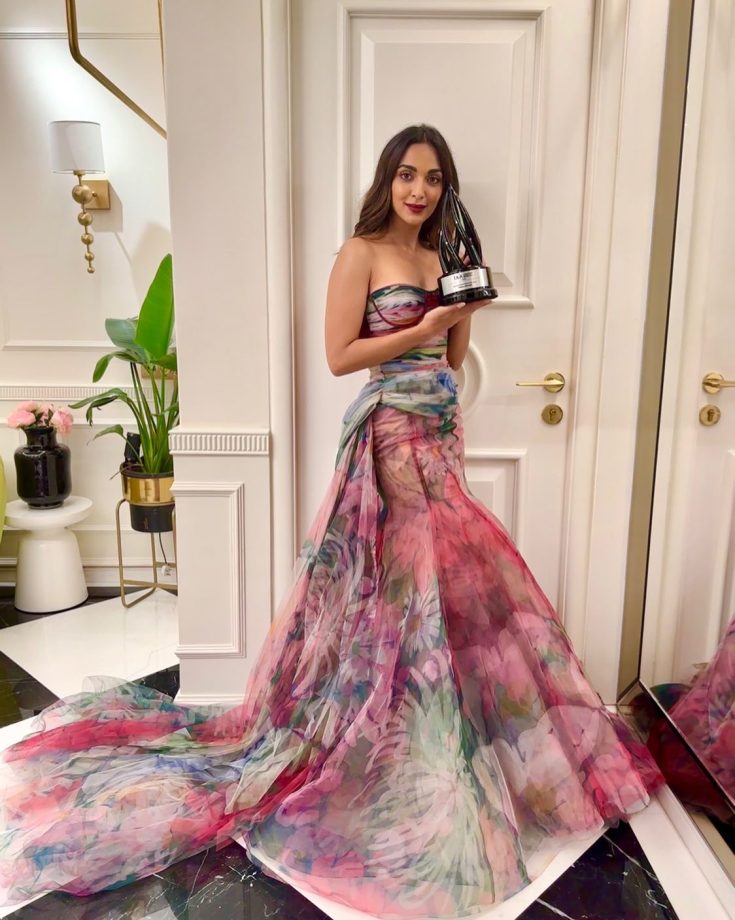 Kiara Advani gets crowned as ‘Brand Endorser of the year’, see pics 842148