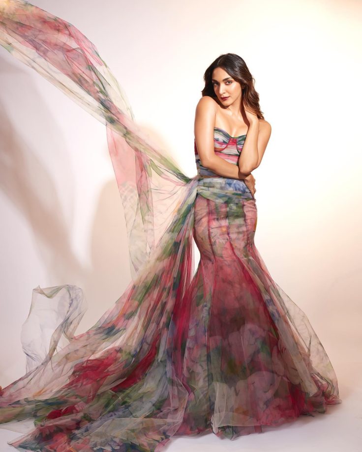 Kiara Advani sirens glamour in sheer chromatic couture, see pics 841894