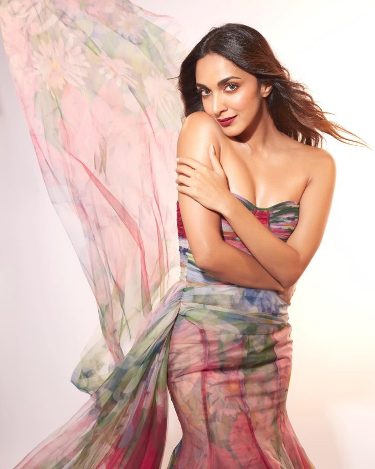 Kiara Advani sirens glamour in sheer chromatic couture, see pics 841900