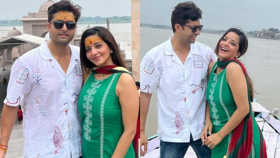 Monalisa With Hubby Vikrant Singh Seeks Blessings From Kashi Vishwanath; Check Out Photos 840040