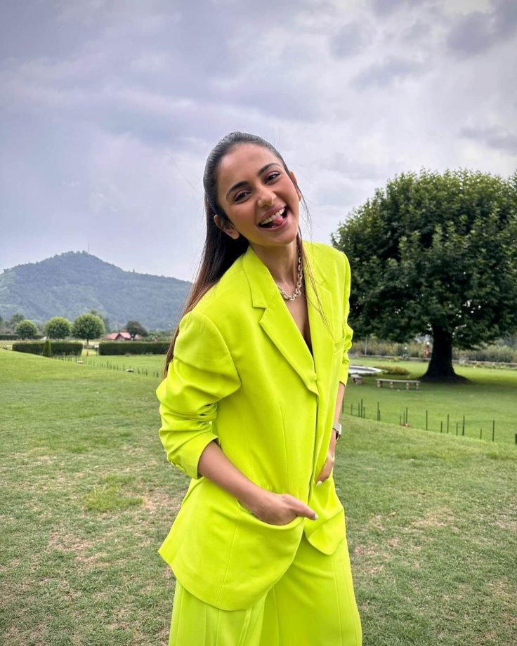 Neon Power Play: Malaika Arora and Rakul Preet Singh rock stylish pantsuits with flair and finesse 841528