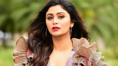 Ritabhari Chakraborty in pink plunge-neck kaftan is ‘chic’ personified