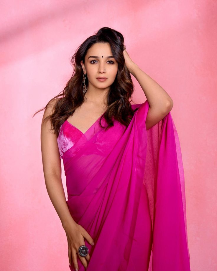 Rocky Aur Rani Ki Prem Kahani fame Alia Bhatt exudes elegance in a pink chiffon saree 840599