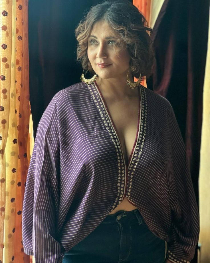 Swastika Mukherjee ups her ethnic glam in plunging embellished top 843454