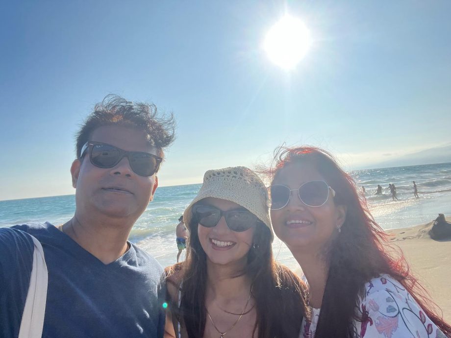 Take A Look At Anushka Sen's Vacation Dairies Across The Globe With Family 844378