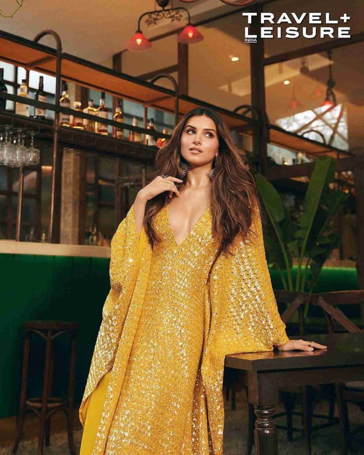 Tara Sutaria outshines in glamourous shimmery kaftan gown, see pics 846689