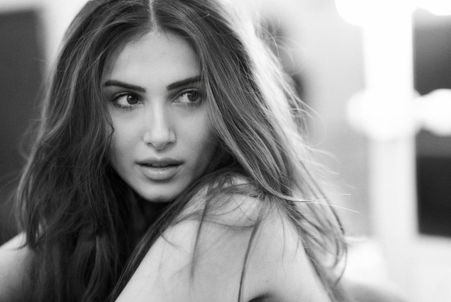 Tara Sutaria Turns Muse In Monochrome Pictures, Calls It 'Favorite Shoot' 845316