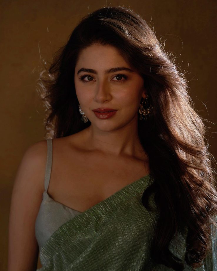 Times Aditi Bhatia Flaunts Ethnicity In Sizzling Saree Look 840777