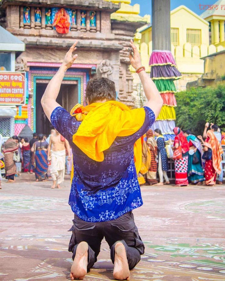 To seek blessings for the humongous success, Prem Parija from Vipul Amrutlal Shah's Commando OTT visited Jagannath Temple in Orissa 842545