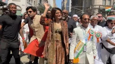 Viral Photos: Samantha Ruth Prabhu joins spiritual guru Sri Sri Ravi Shankar at 41st India Day Parade