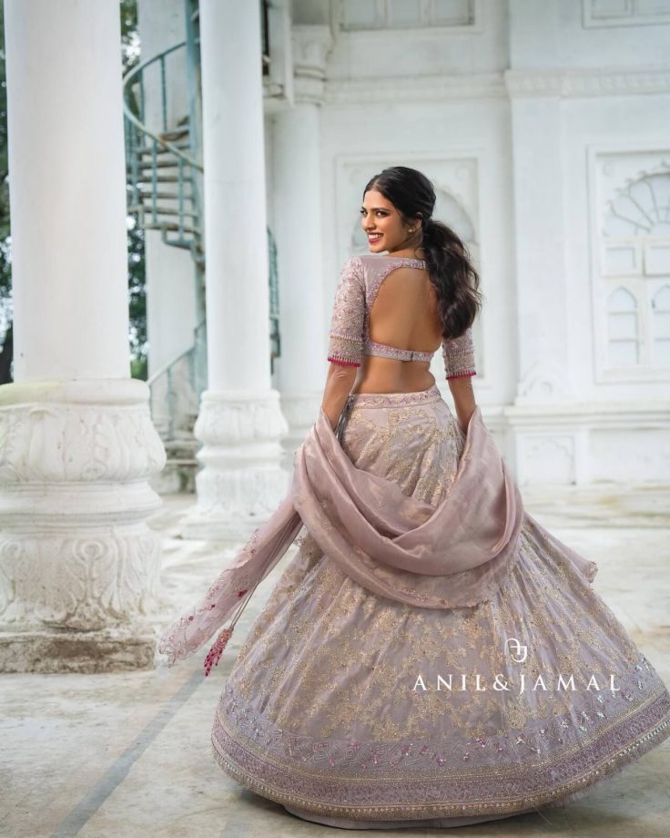 A guide to your modern day lehenga choli designs by Malavika Mohanan [Photos] 855066