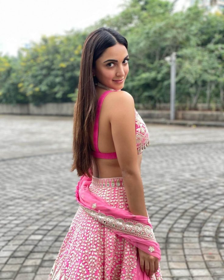 Aishwarya Rai, Kiara Advani and Nora Fatehi’s latest lehenga blouse designs are setting trends [Photos] 855080