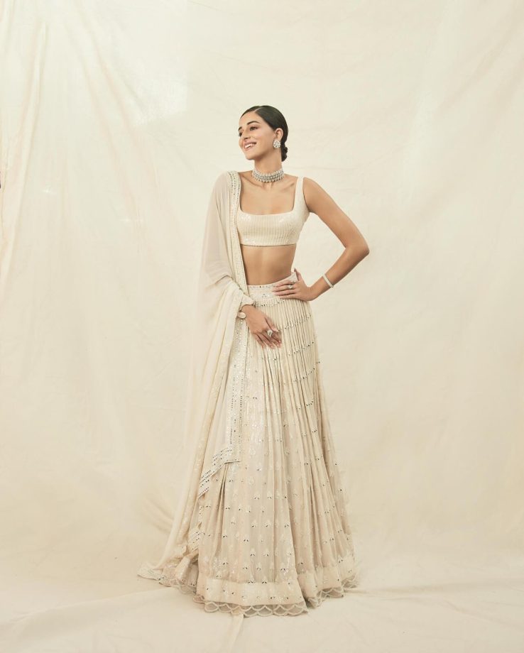 Ananya, Suhana, and Janhvi Serve up some edgy glam in lehenga choli designs [Photos] 856094